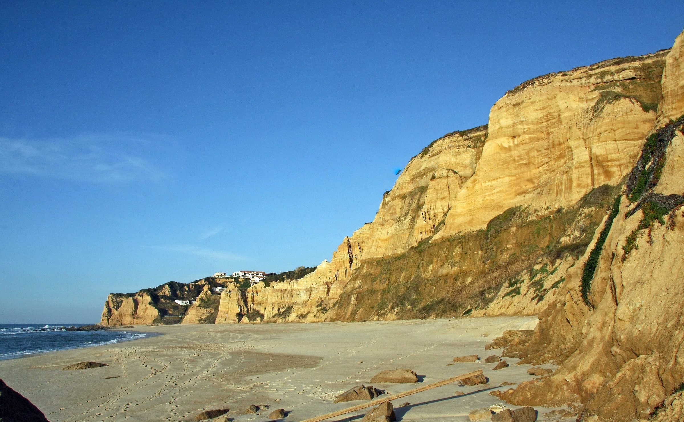 Praia de Vale Furado, at Pataias, Alcobaça.